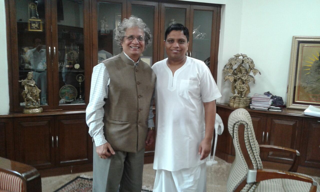 Prof. Singh with Acharya Balkrishna at Patanjali Yogpeeth, Haridwar, India
